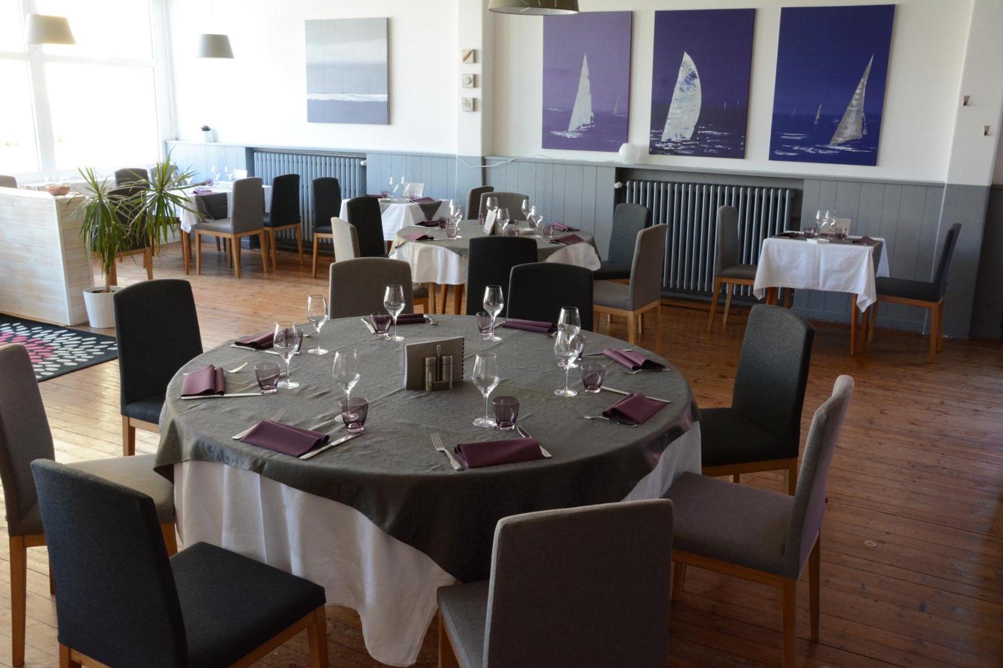 Logis Le Petit Trianon Hotel Saint-Brévin-les-Pins Buitenkant foto