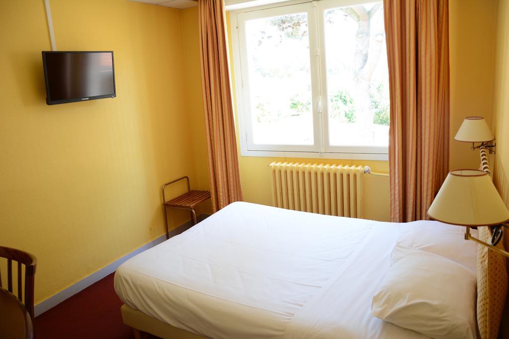 Logis Le Petit Trianon Hotel Saint-Brévin-les-Pins Buitenkant foto