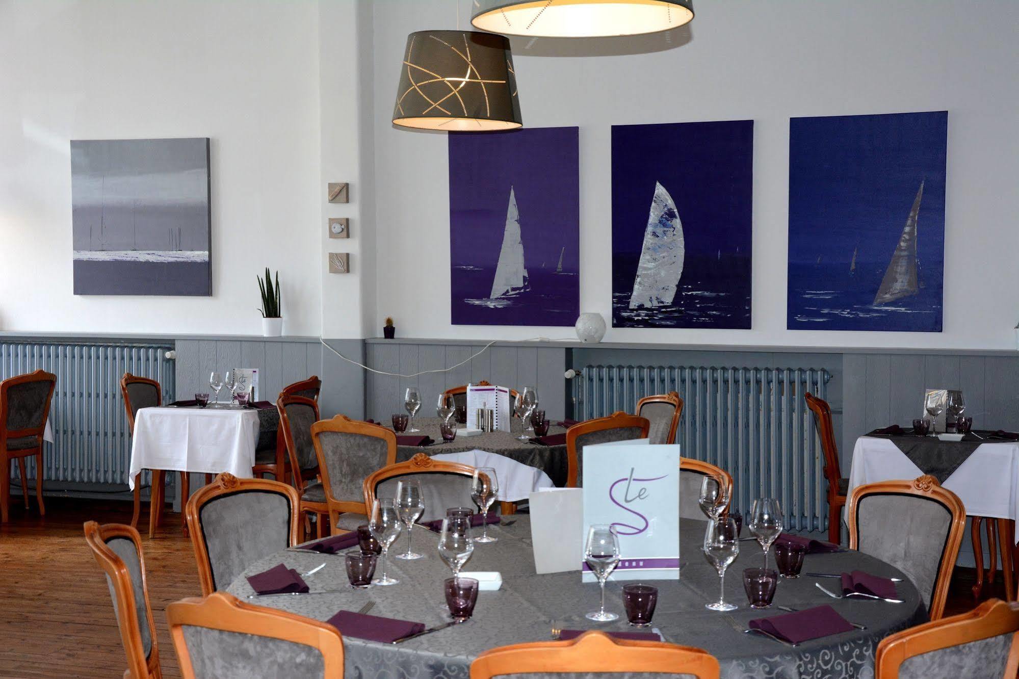 Logis Le Petit Trianon Hotel Saint-Brévin-les-Pins Buitenkant foto