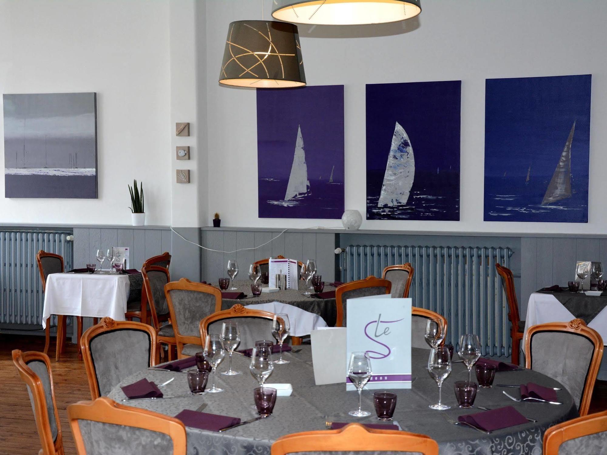 Logis Le Petit Trianon Hotel Saint-Brévin-les-Pins Buitenkant foto